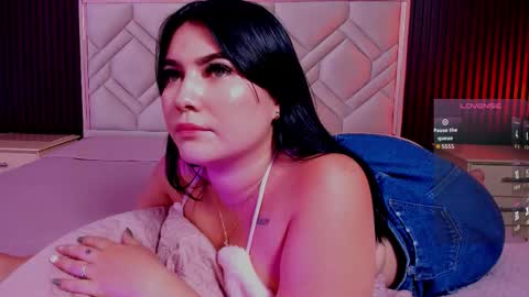 Miaa Farrel online show from 21, 10, 2025