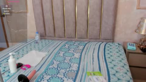 Snapshot of miaaffox chatting on 10, 1, 2026 miaaffox online show from 10, 1, 2026