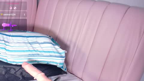 miaaffox online show from 27, 2, 2026