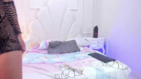 miaakittyy online show from 30, 4, 2026