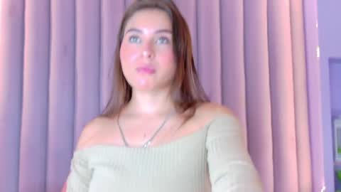 miaanderson__ online show from 18, 4, 2026