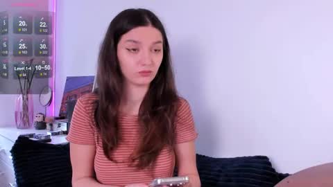 Snapshot of miabellee_ chatting on 18, 5, 2026 mia online show from 18, 5, 2026