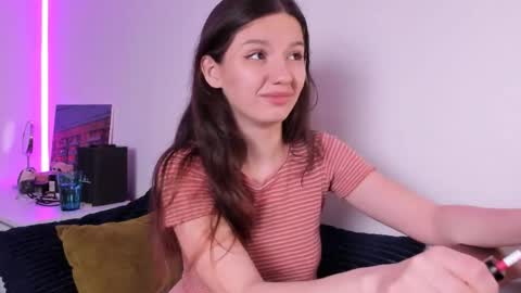 Snapshot of miabellee_ chatting on 5, 6, 2026 mia online show from 5, 6, 2026