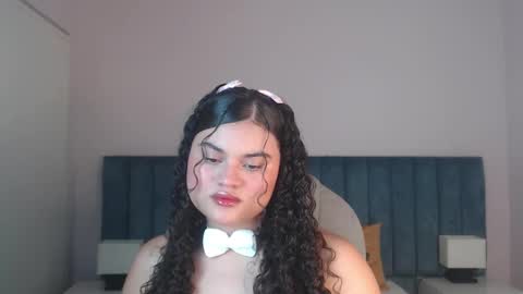 Miabloomm online show from 17, 9, 2025