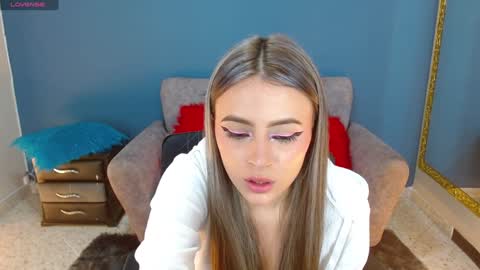 MiaCarper online show from 20, 1, 2025