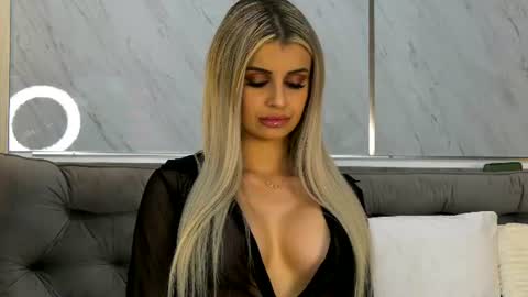 Mia online show from 15, 6, 2026