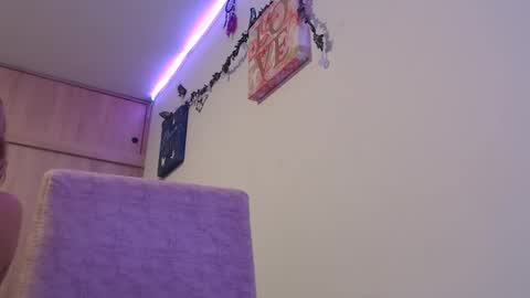 Miia  online show from 15, 11, 2025