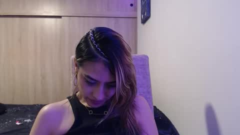 Miia  online show from 26, 11, 2025