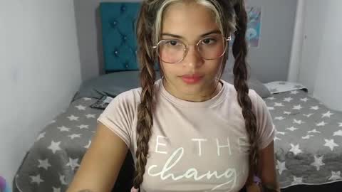 Snapshot of miacumgirl chatting on 30, 4, 2026 miacumgirl online show from 30, 4, 2026