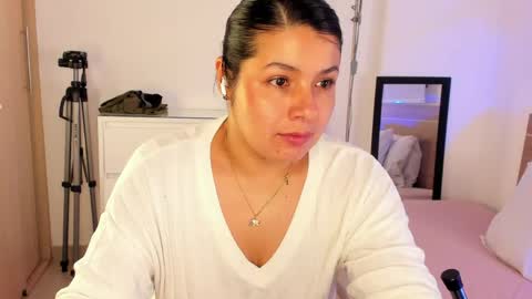 IG Yojanagomez  online show from 8, 6, 2026