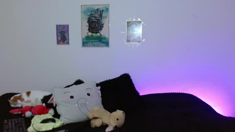 Mia david      online show from 14, 4, 2026