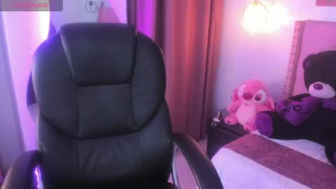 Snapshot of miafoxx__1 chatting on 10, 6, 2026 Mia online show from 10, 6, 2026