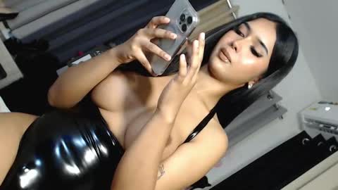 miafuckingwill online show from 9, 3, 2025