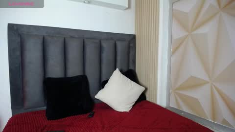 Snapshot of miaginger_ chatting on 3, 5, 2026 Mia online show from 3, 5, 2026