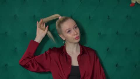 Mia online show from 14, 12, 2025