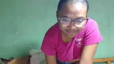 Snapshot of miagracyh88 chatting on 4, 10, 2025 miagracyh88 online show from 4, 10, 2025