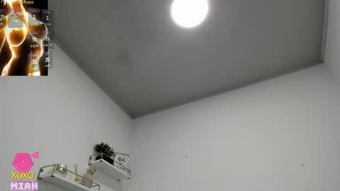 Miah Collins online show from 26, 11, 2025