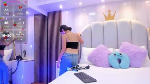 Snapshot of miah_skinny chatting on 23, 5, 2026 Mia online show from 23, 5, 2026