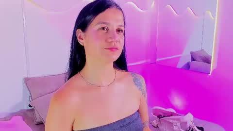 Snapshot of miahansson chatting on 1, 7, 2026 MIA online show from 1, 7, 2026