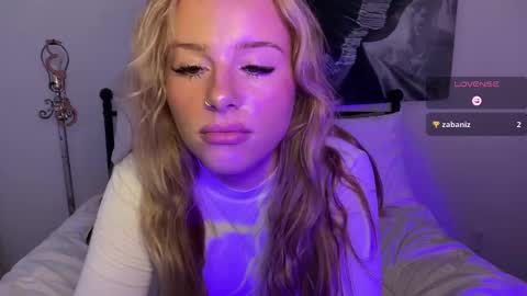 Snapshot of miaharperxox chatting on 28, 2, 2025 Mia Harper online show from 28, 2, 2025