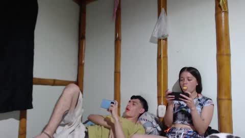 Mia  Sam online show from 5, 3, 2025