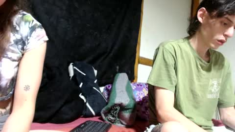 Snapshot of miahells chatting on 23, 4, 2026 Mia Sam online show from 23, 4, 2026