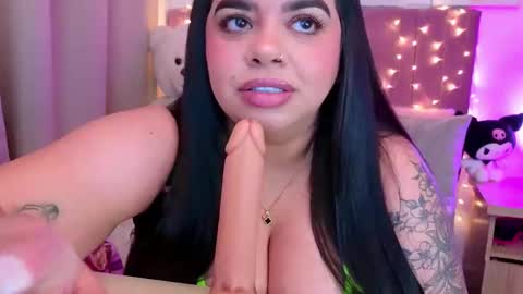 Miah Joness online show from 7, 1, 2026