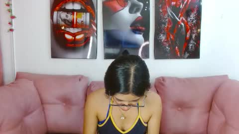 miahotcs online show from 8, 4, 2026