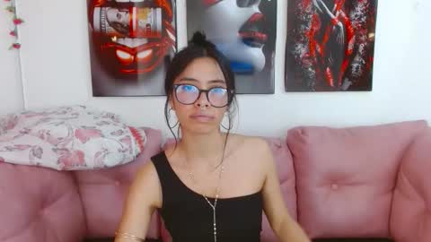 Snapshot of miahotcs chatting on 24, 4, 2026 miahotcs online show from 24, 4, 2026