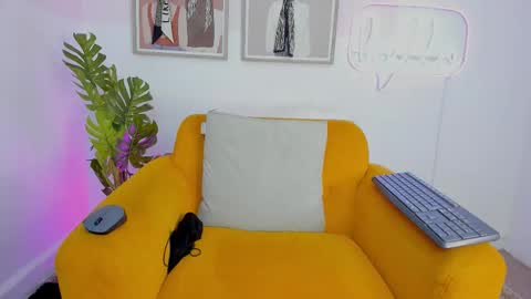 Snapshot of miakhalifa_7 chatting on 9, 9, 2025 Mia Khalifa online show from 9, 9, 2025
