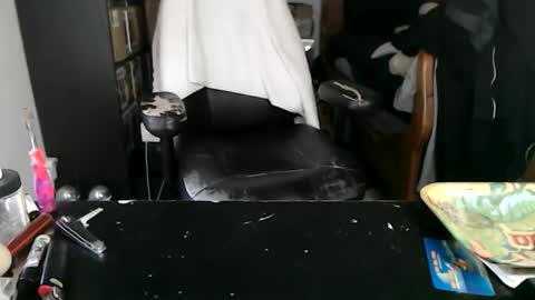 Mark online show from 3, 2, 2026