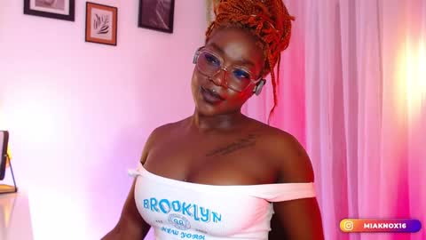 Mia online show from 10, 12, 2024