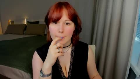 mialacrice online show from 29, 5, 2026