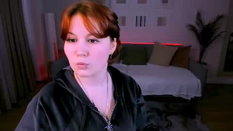 mialacrice online show from 29, 6, 2026