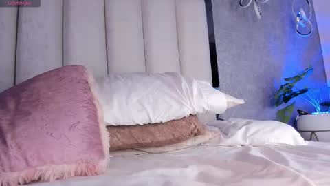 Snapshot of mialogan_ chatting on 29, 11, 2025 mia logan online show from 29, 11, 2025