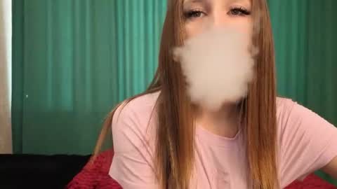Snapshot of mialuxi chatting on 2, 7, 2026 llluxi94739 online show from 2, 7, 2026