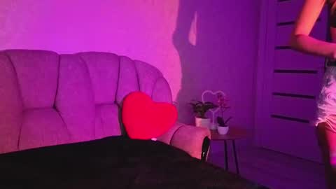 Snapshot of mialuxi chatting on 21, 7, 2026 llluxi94739 online show from 21, 7, 2026