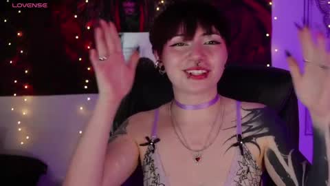 Snapshot of miami_18_ chatting on 25, 4, 2026 Lili online show from 25, 4, 2026