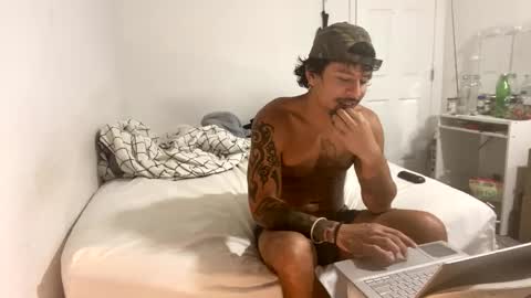 Snapshot of miamiclos1 chatting on 1, 2, 2026 miamiclos1 online show from 1, 2, 2026