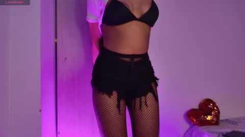 Mia Miller online show from 6, 11, 2025