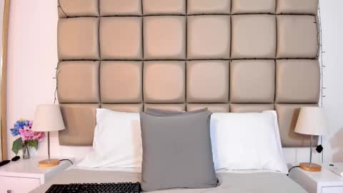 miamillers1 online show from 22, 12, 2025