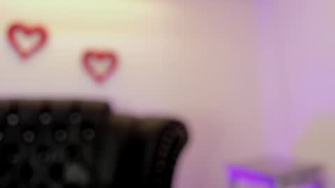 Mia   -5 7001400 Follow  online show from 20, 2, 2025