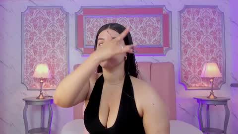 Mia   -5 7001400 Follow  online show from 5, 3, 2025