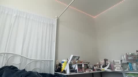 Mia online show from 1, 3, 2026