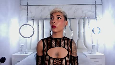 Mia Morgann online show from 25, 2, 2025