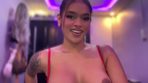 Snapshot of miapasita chatting on 17, 2, 2025 Mia online show from 17, 2, 2025