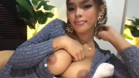 Snapshot of miapasita chatting on 17, 9, 2025 Mia online show from 17, 9, 2025