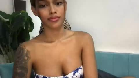 Snapshot of miapasita chatting on 22, 9, 2025 Mia online show from 22, 9, 2025