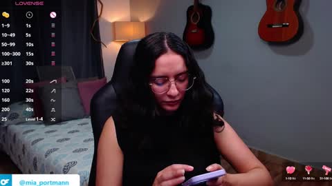 Snapshot of miaportman chatting on 11, 1, 2025 MIAPORTMANN online show from 11, 1, 2025