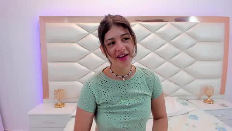 Sweetie Mia online show from 16, 1, 2025